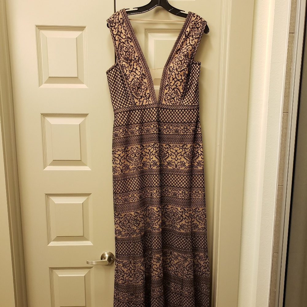 Gown - Picture 2 of 5